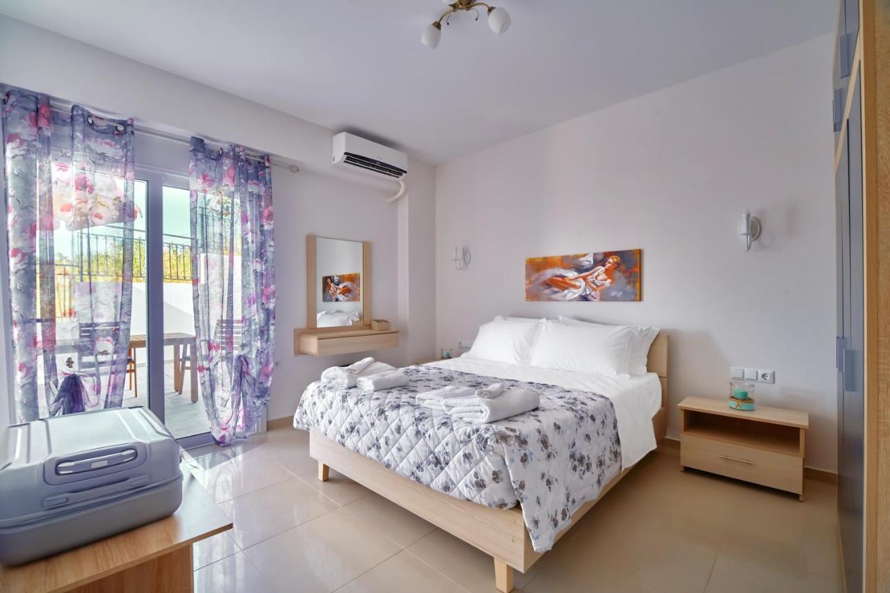 Lake View Suites Kavallos  Exterior photo