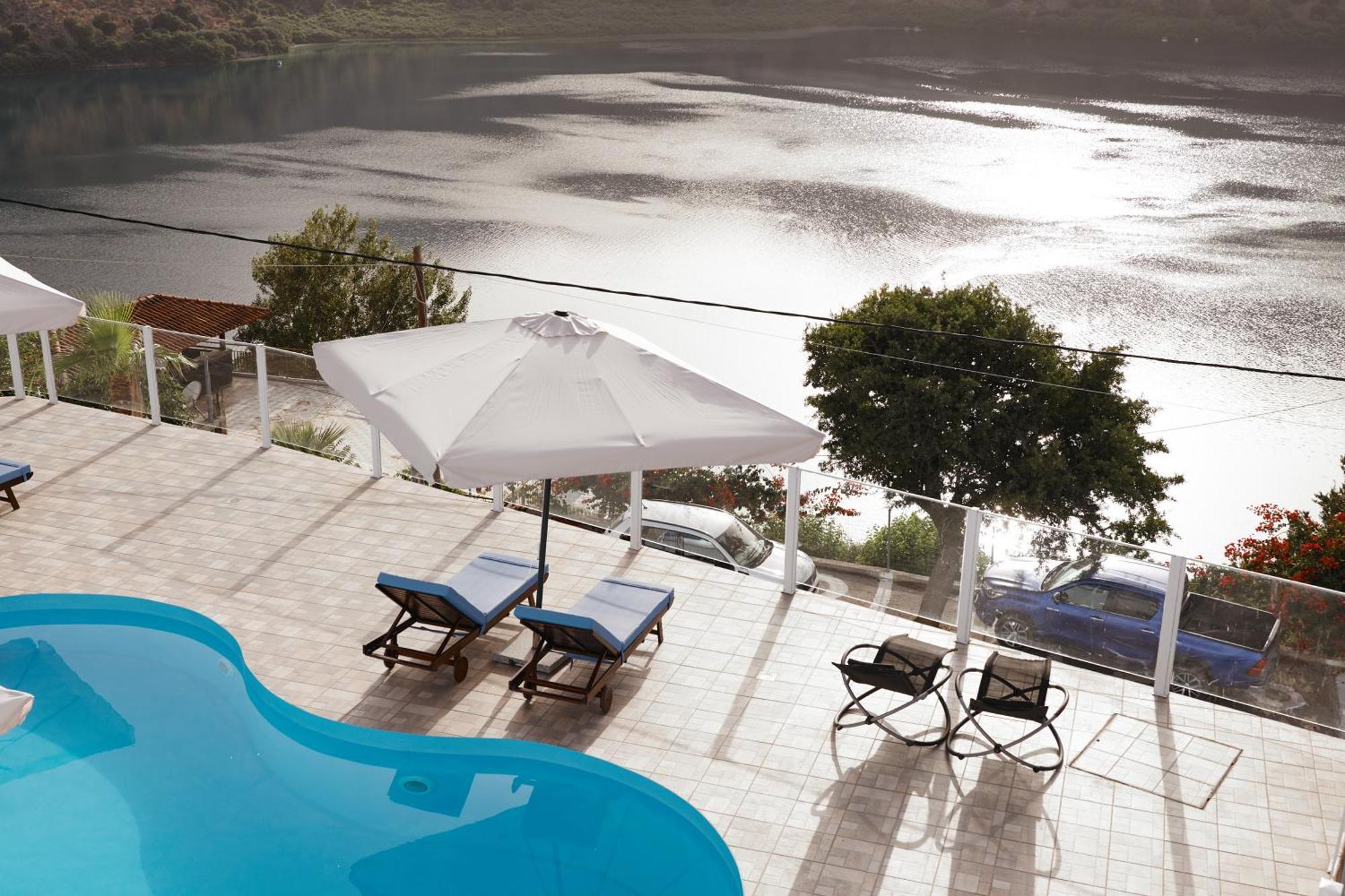 Lake View Suites Kavallos  Exterior photo